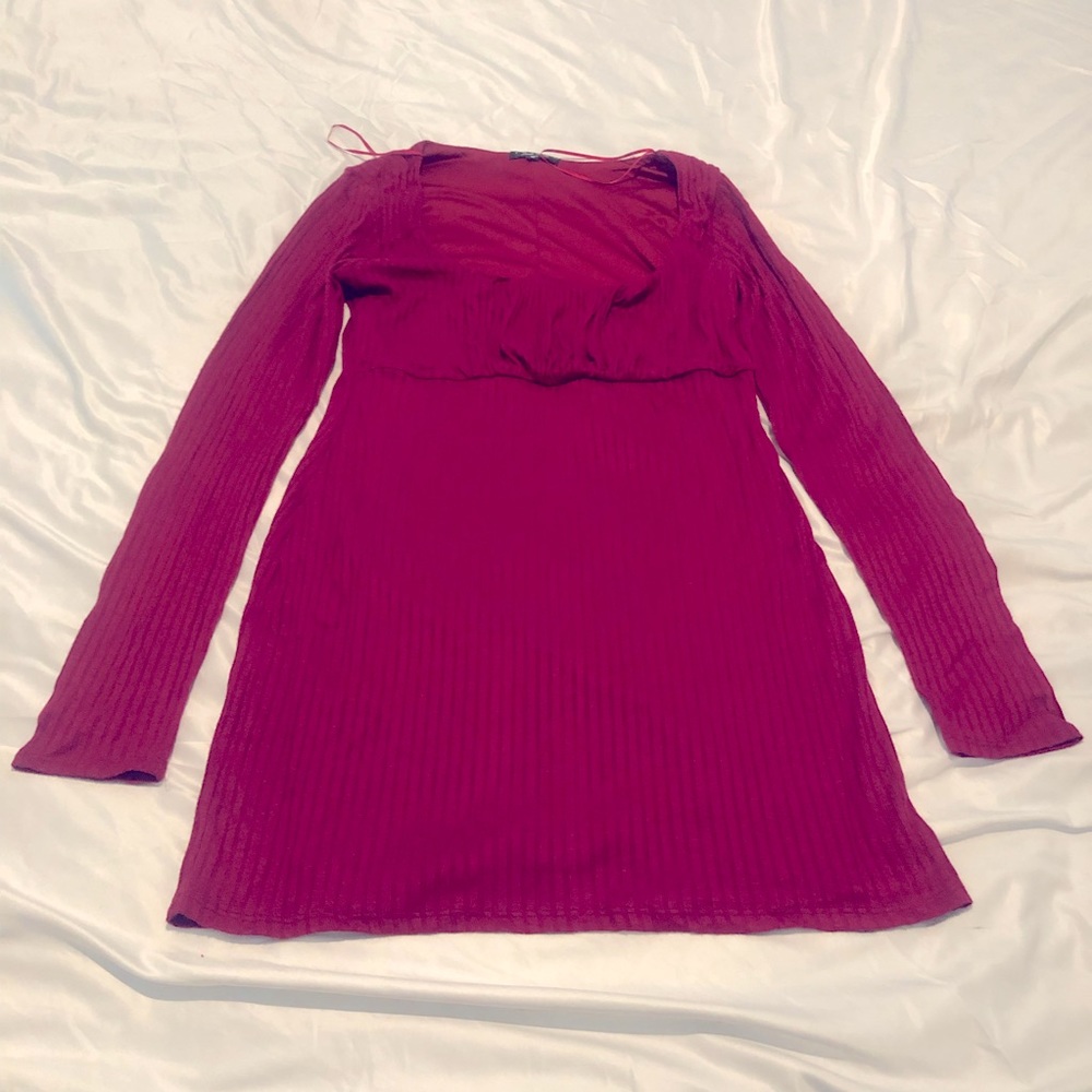 Red rib knit long sleeve midi dress